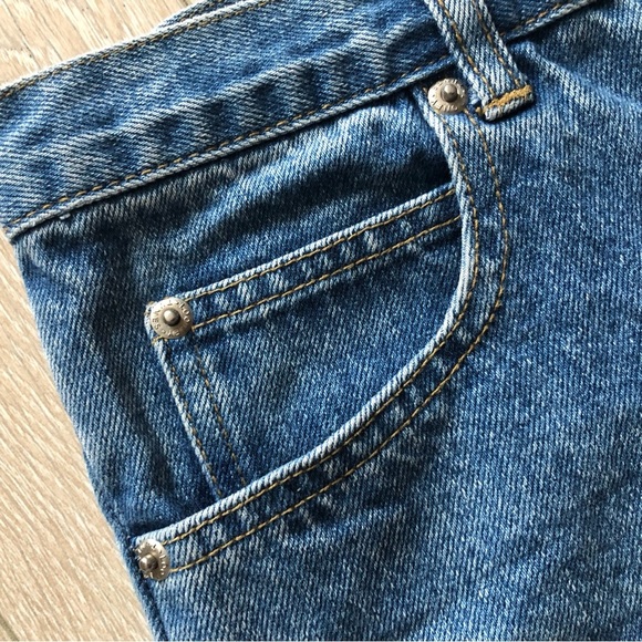 Vintage Warner Bros. Looney Tunes Embroidered Jean Shorts 24” Waist Kids 12 - Picture 6 of 9